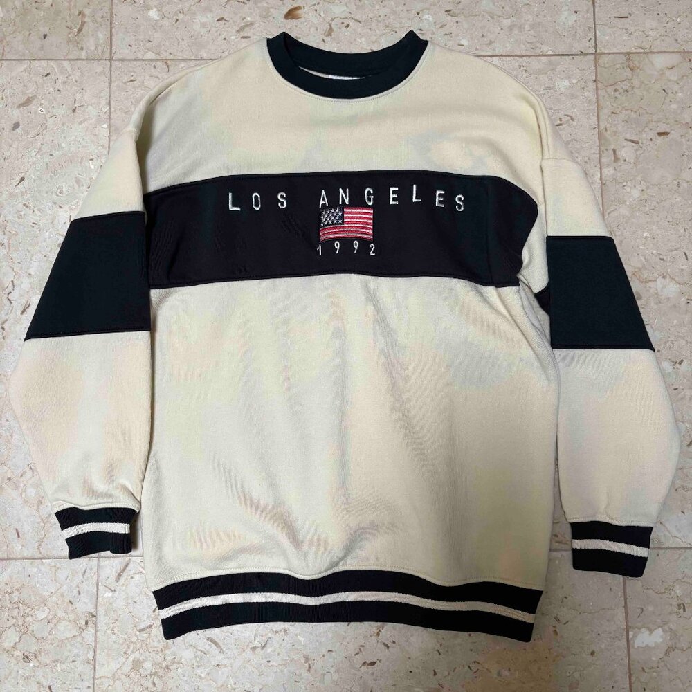 Daisy Street Los Angeles Women's Oversized Sweatshirt - Cream and Navy - Small